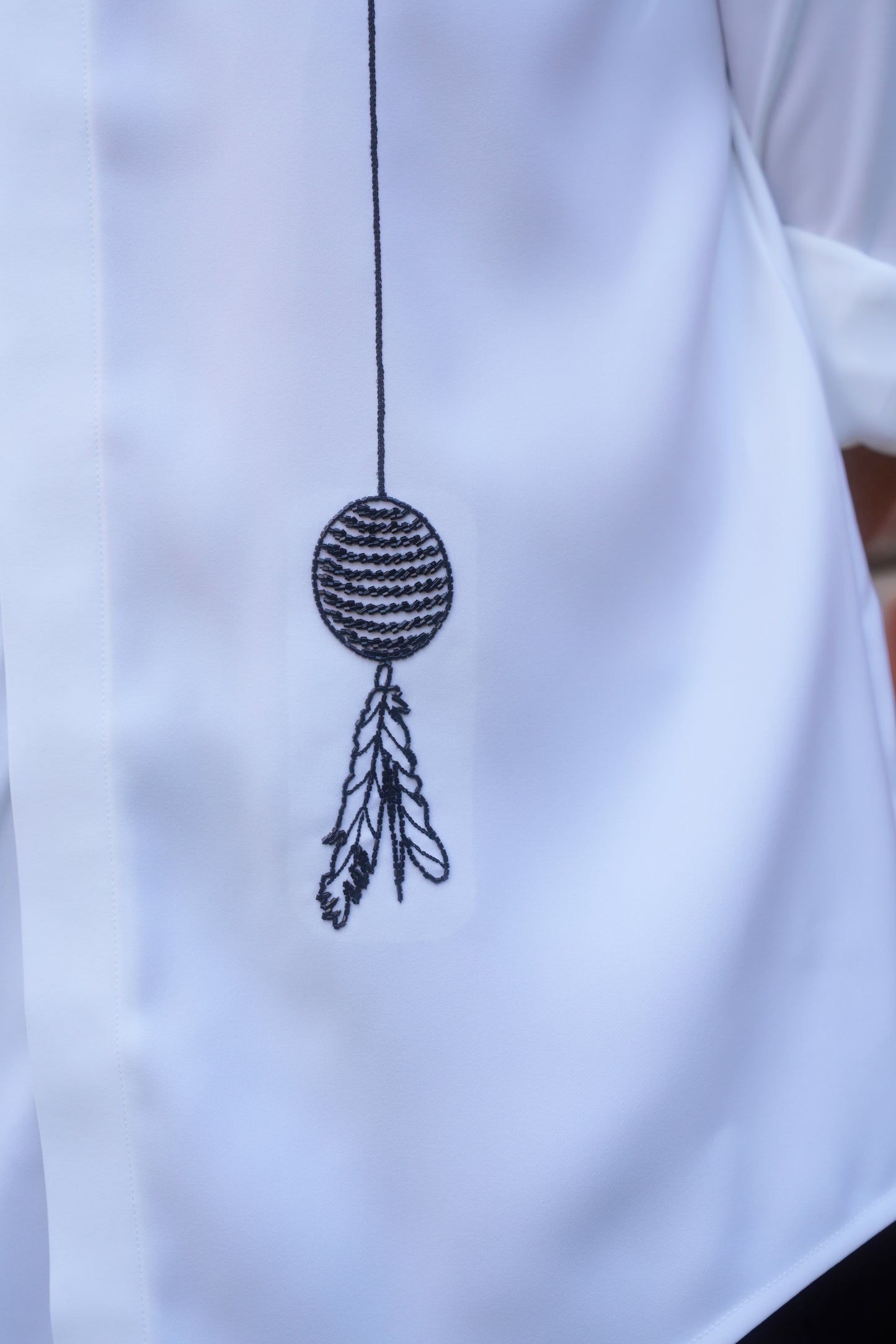 White shirt with Cat hand embroidery design&nbsp;