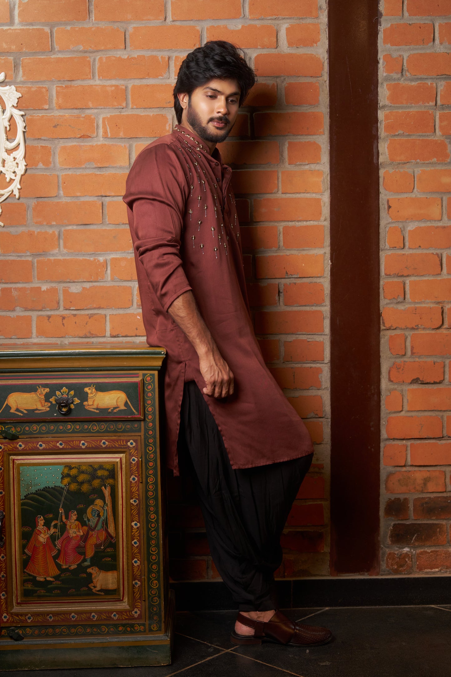 Brown kurta with gold pattern embroidery design
