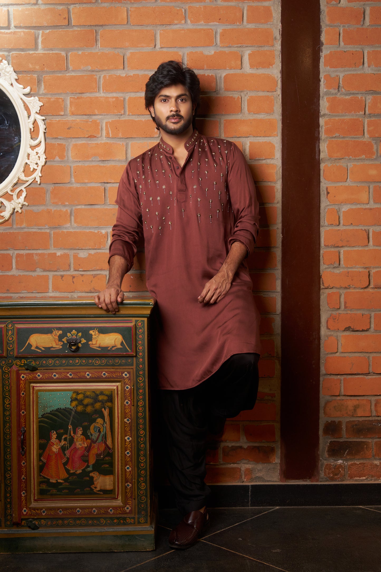 Brown kurta with gold pattern embroidery design