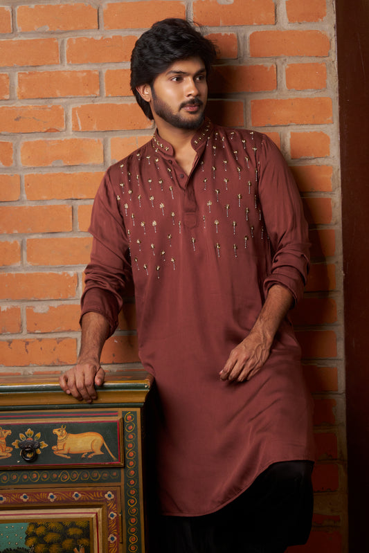 Brown kurta with gold pattern embroidery design