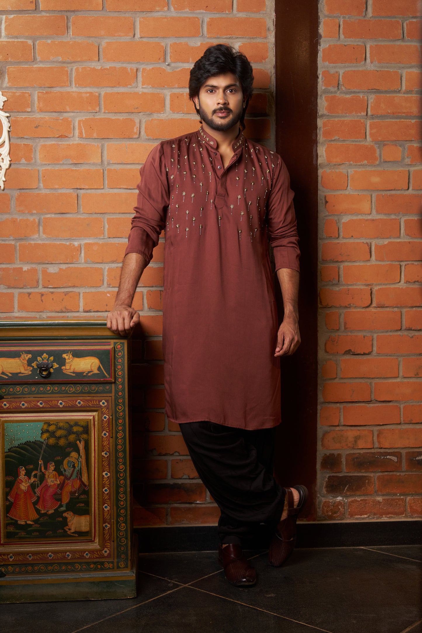 Brown kurta with gold pattern embroidery design