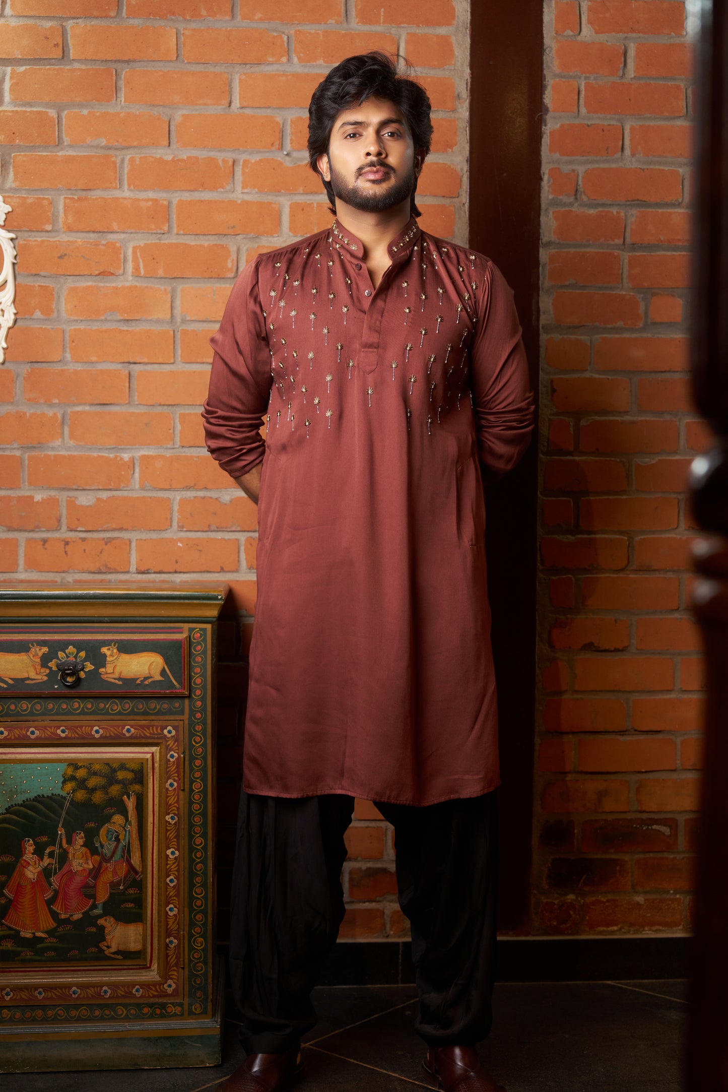 Brown kurta with gold pattern embroidery design