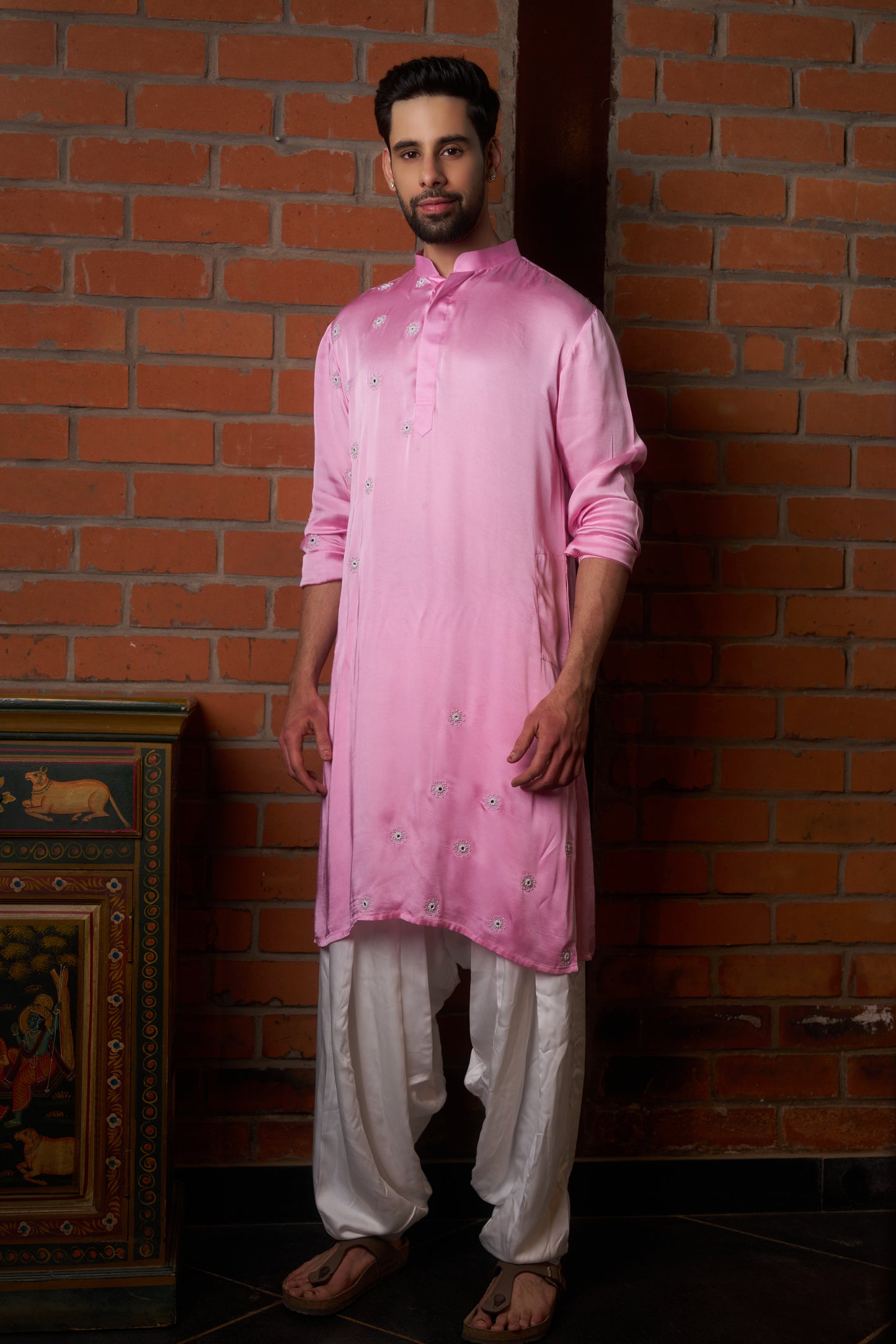 Pink kurta with white hand embroidery one sided design