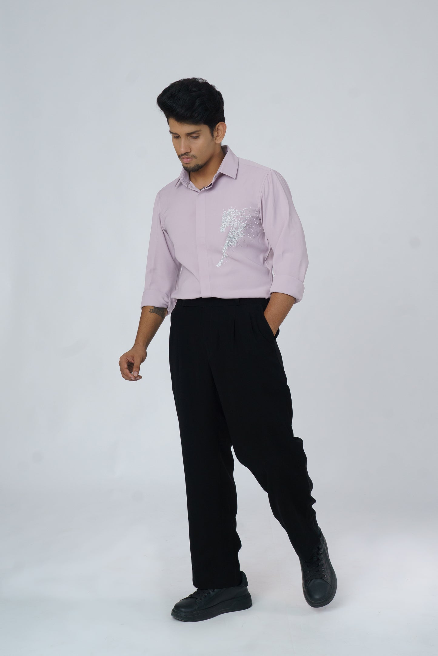 Pink shirt with white horse hand embroidery