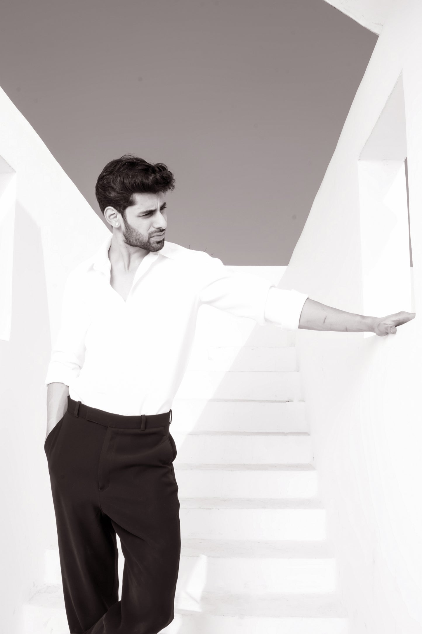 White Solid Slim Fit Shirt